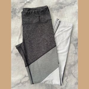 2/$20 Gray + White Color Block Athletic Leggings
